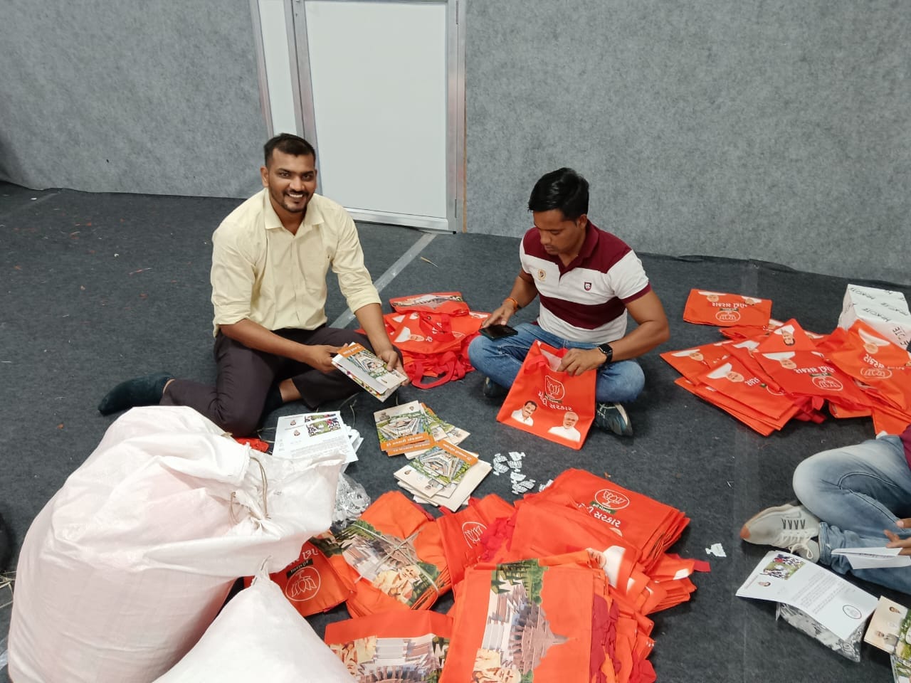BJP New Voter Bag Preparation
